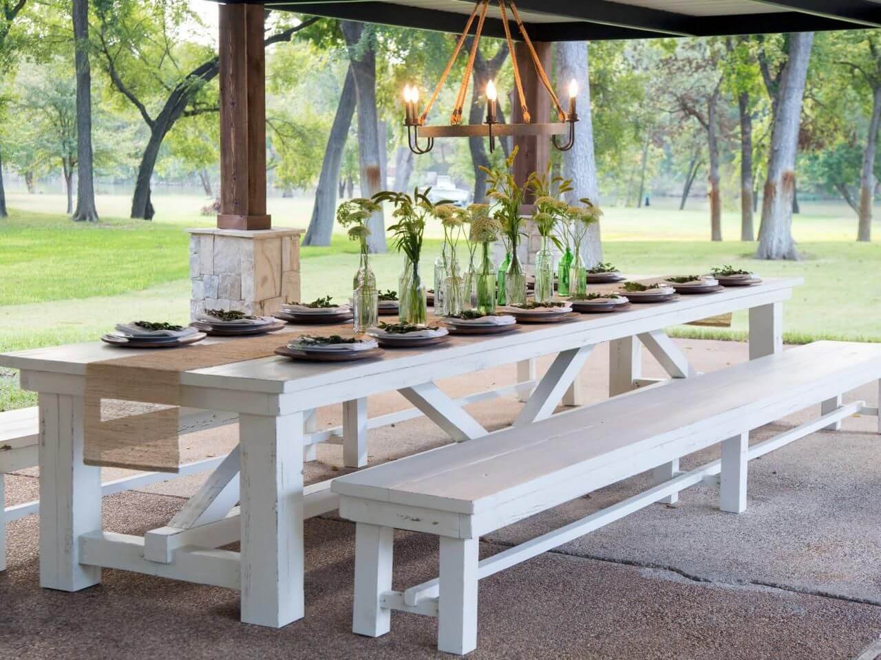 обеденный стол на террасу из дерева