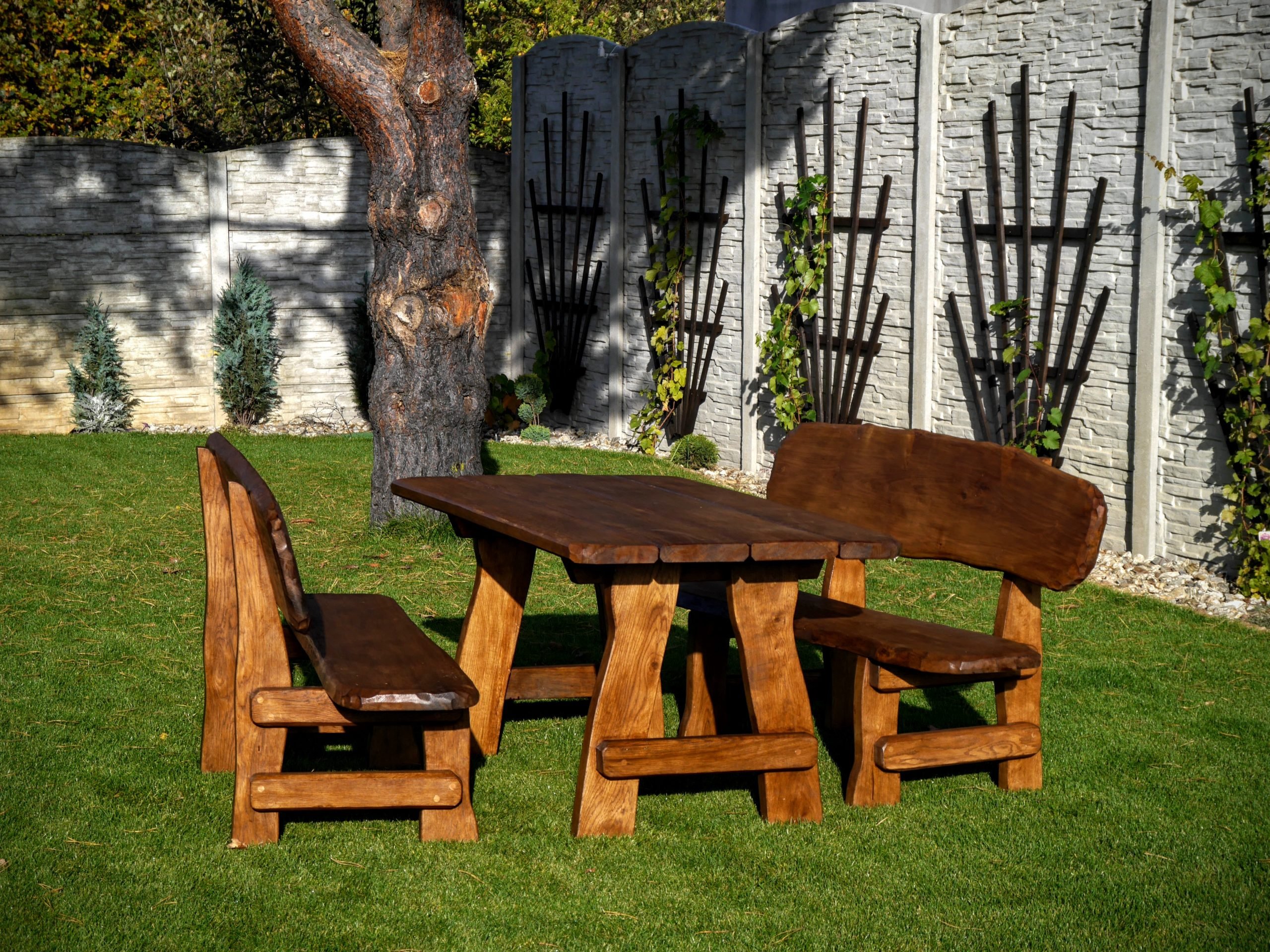 Садовые столики скамейки. Садовая мебель из дерева. Красивый деревянный стол. Стол деревянный для дачи. Стол уличный деревянный.