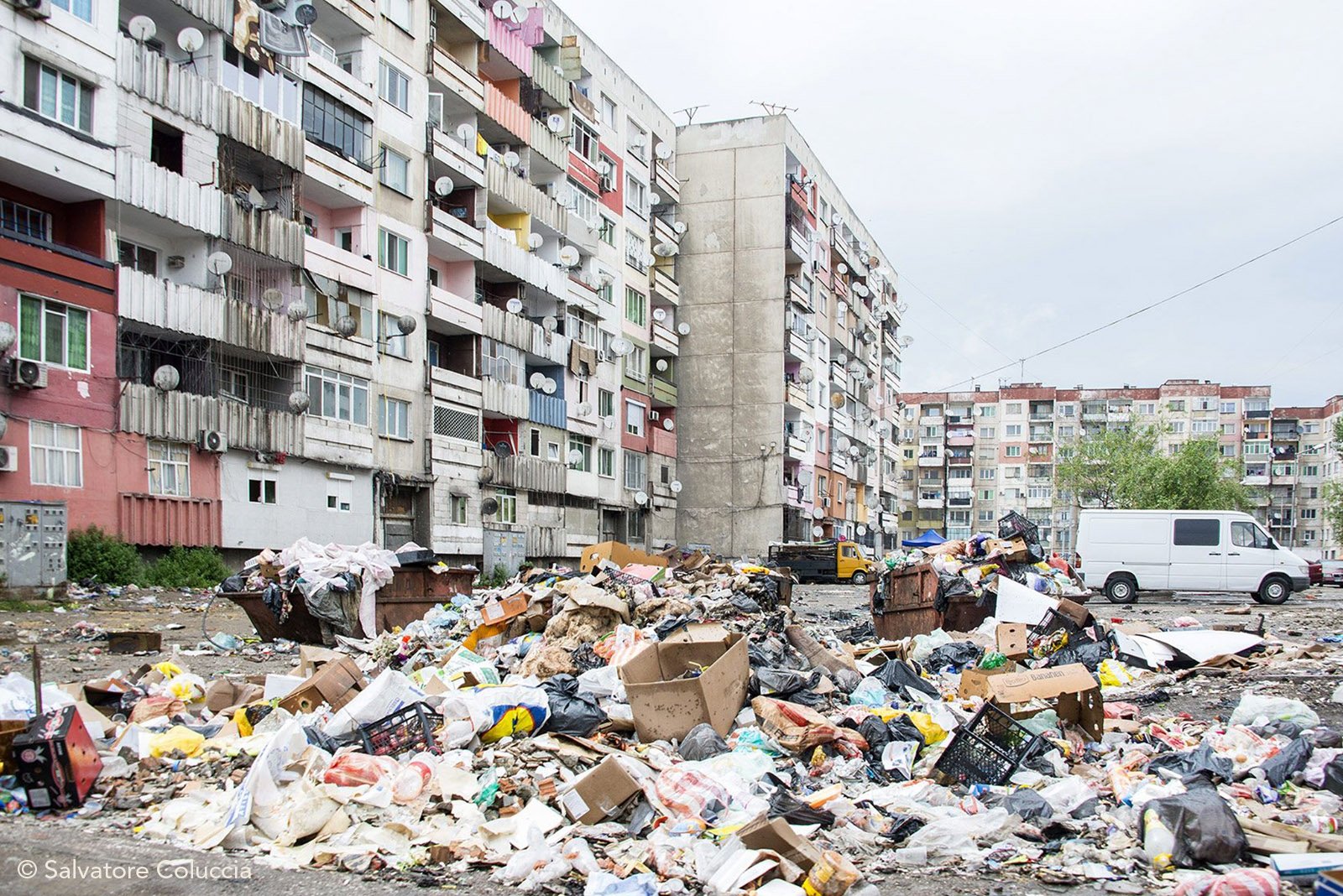 Худшие города. Столипиново Болгария. Столипиново Болгария Цыганский квартал. Столипиново гетто Пловдив. Пловдив район Столипиново Болгария.