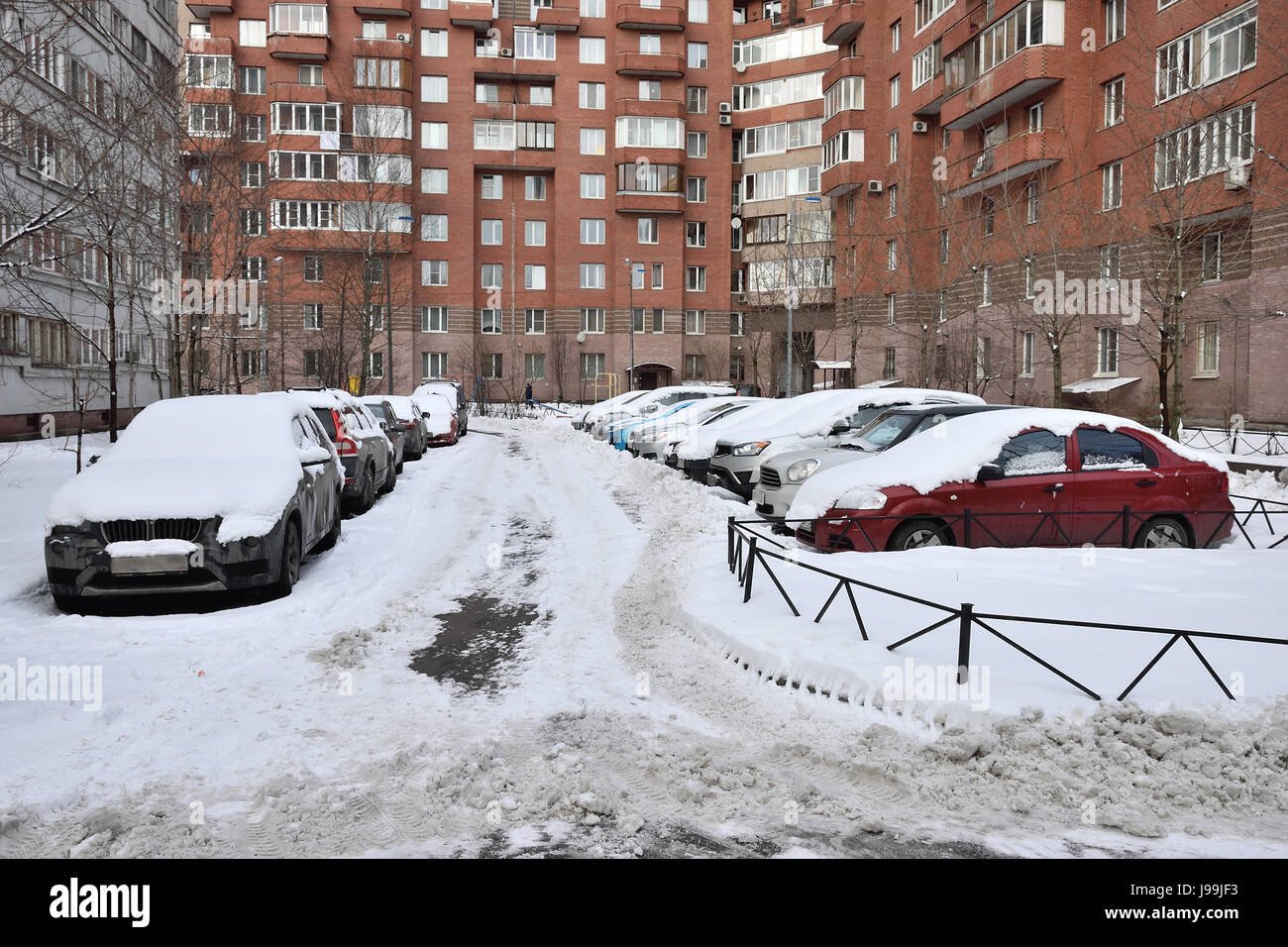 дворы москвы зимой