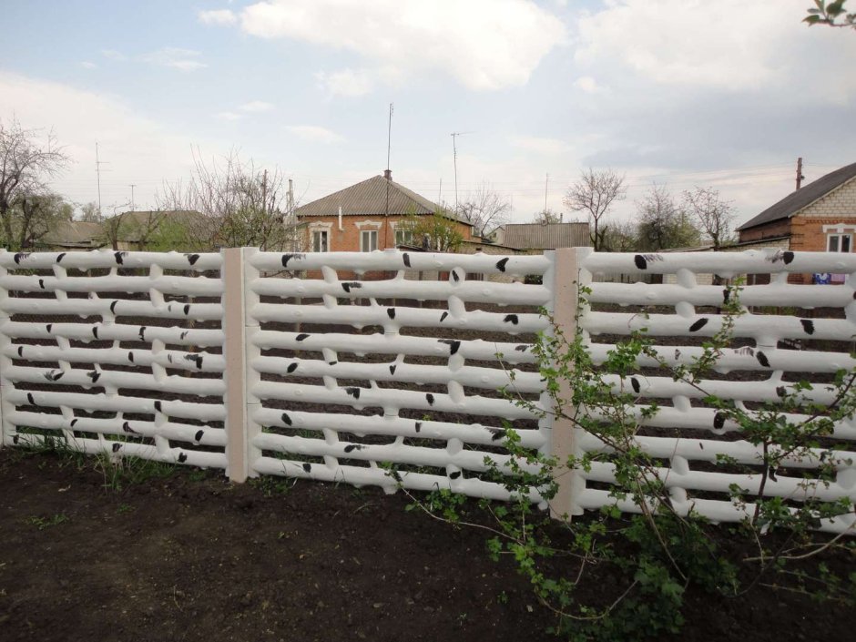 Изгородь из жердей