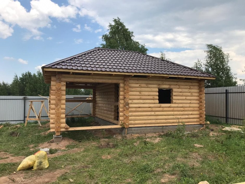 Баня из блоков с верандой