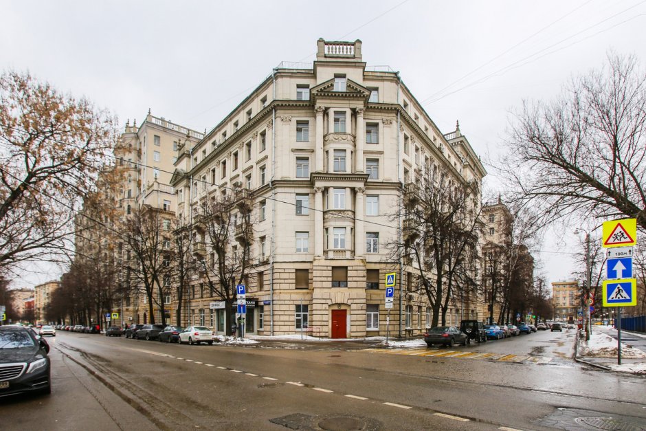 Кутузовский проспект 26 к1 двор