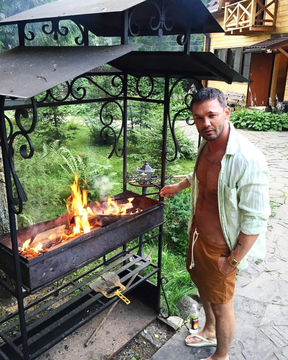 Мангал с крышей Grill area 140,2х118,6х209,4см сталь 3мм