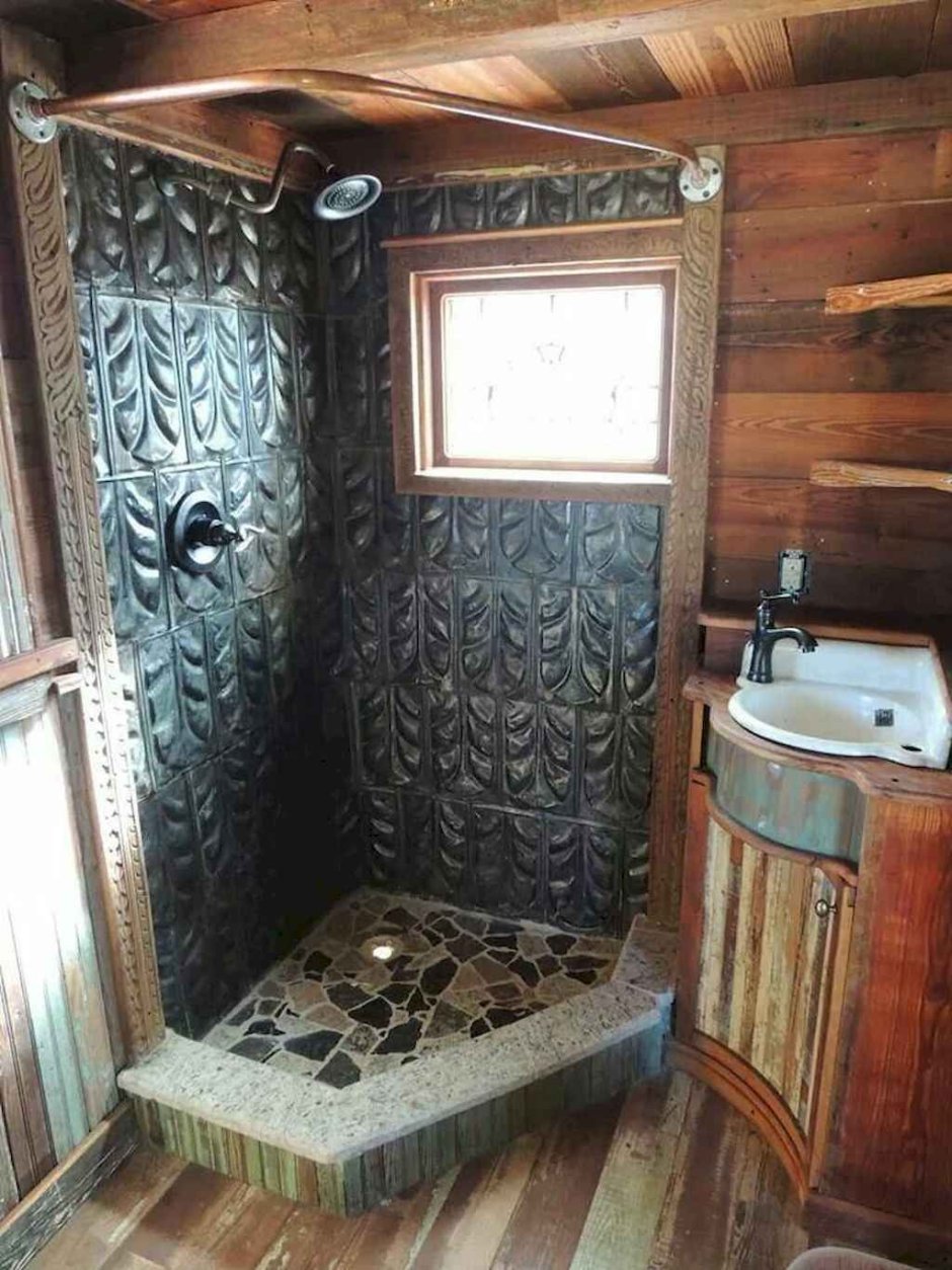 Теплый туалет в деревенском доме