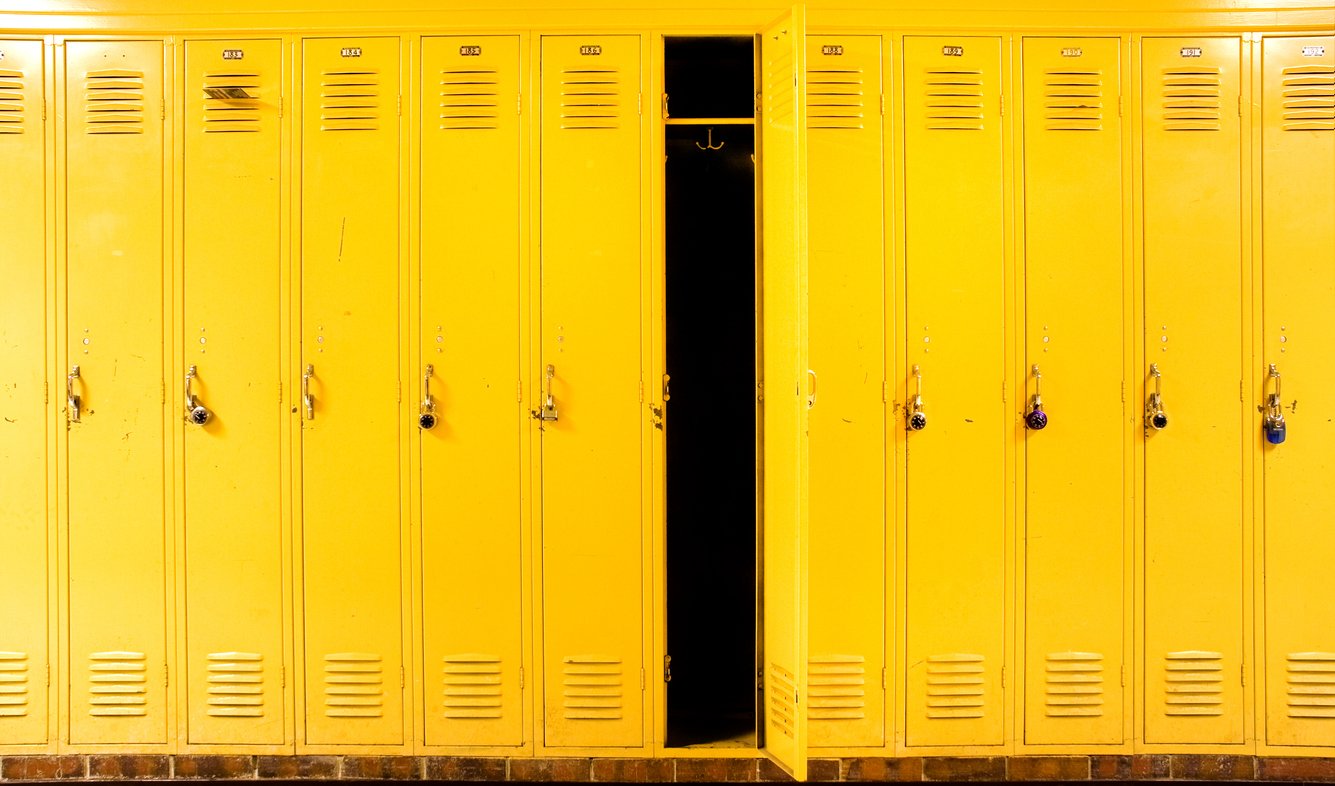 Шкаф гача. Школьные шкафчики. Американские школьные шкафчики. Школьные шкафчики в Америке. Школьный шкафчик изнутри.