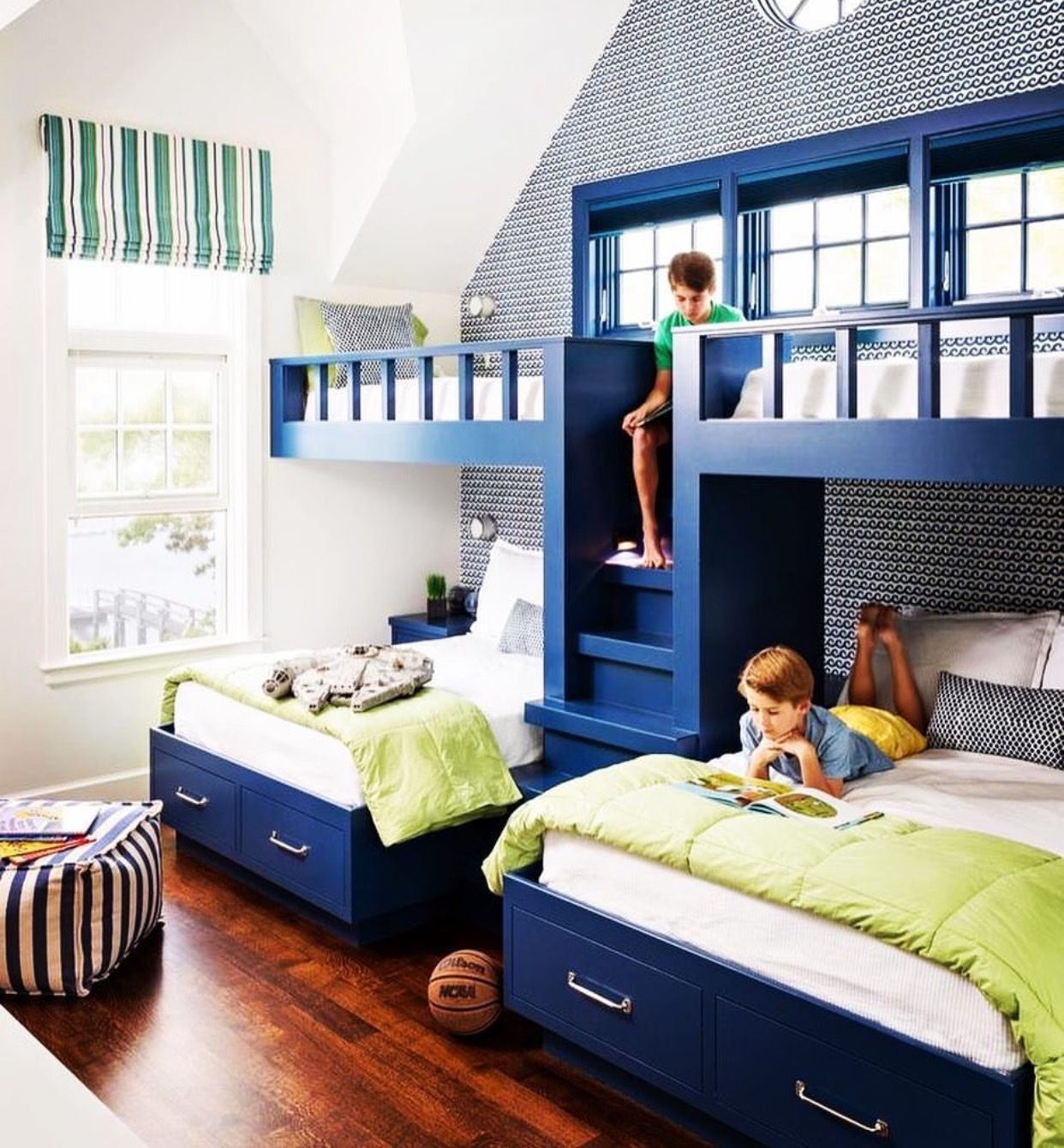 Дизайн детской комнаты для 3 мальчиков