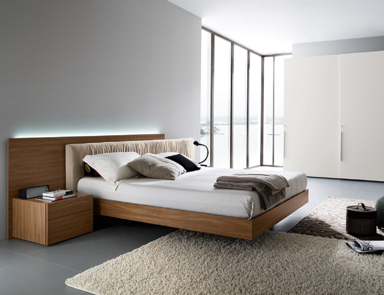 Кровать двуспальная современный стиль