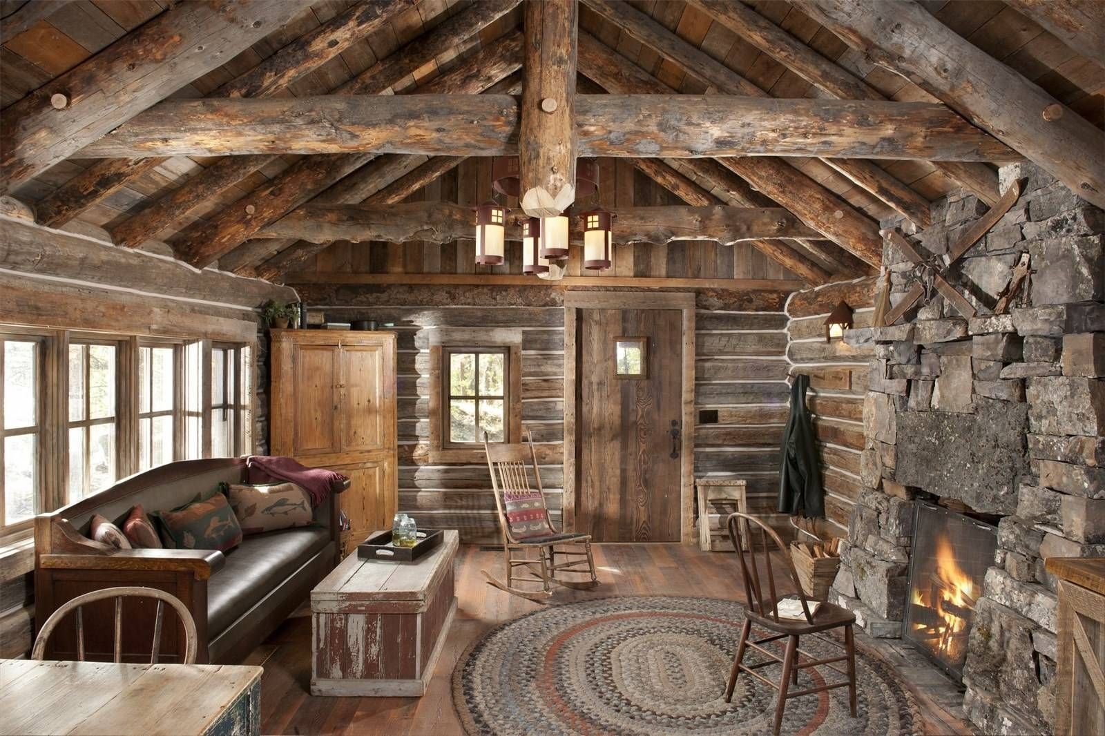 старинные интерьеры в деревянном доме