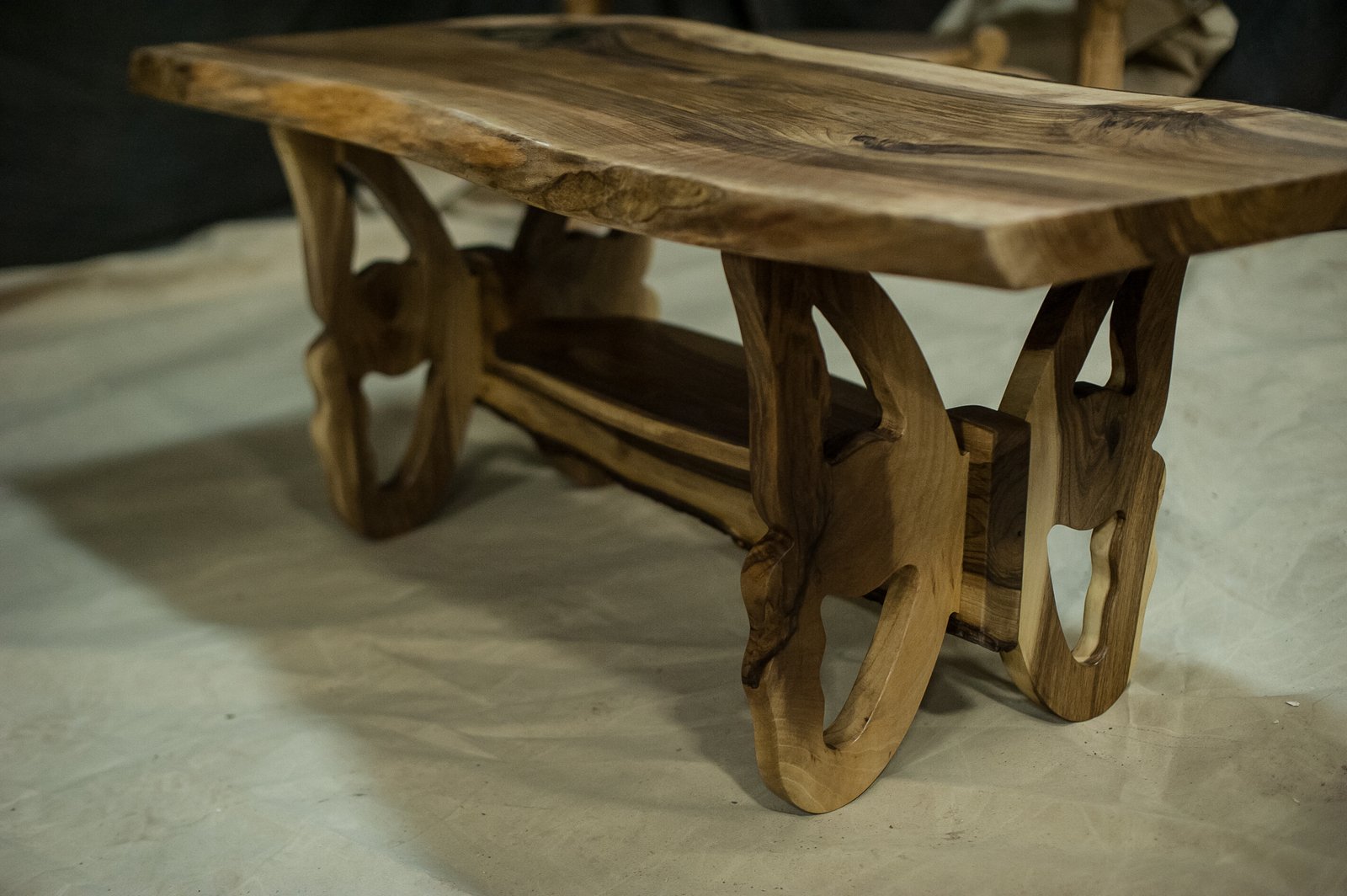 Брутальный стол из дерева своими руками