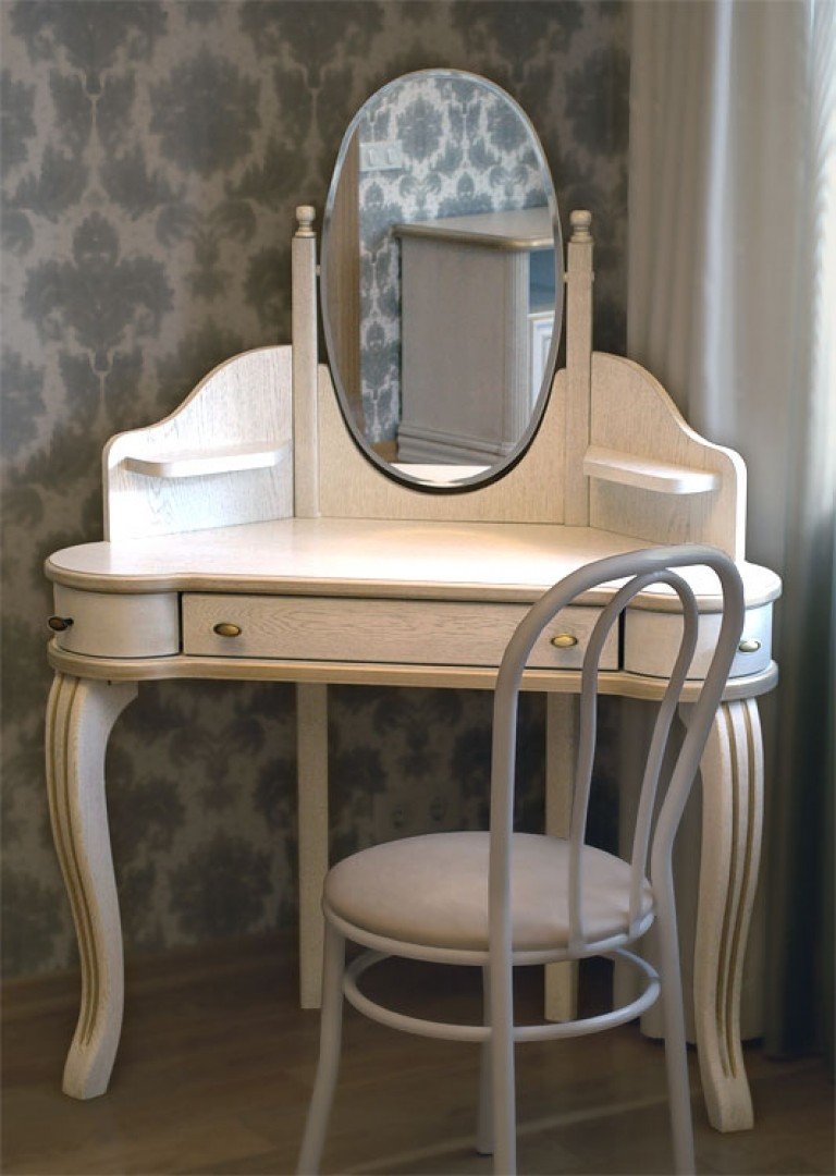 угловой косметический столик с зеркалом и подсветкой