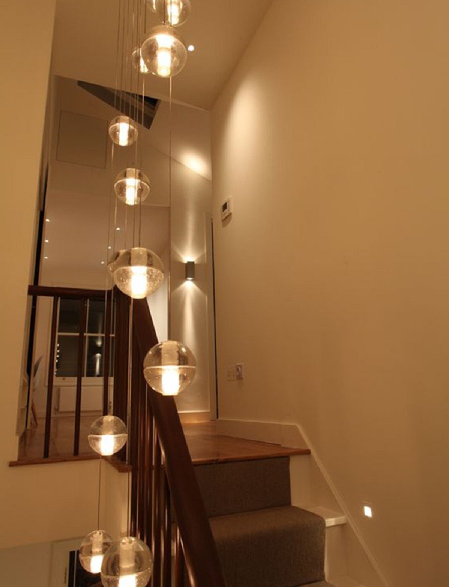 Подвесной светильник для лестницы