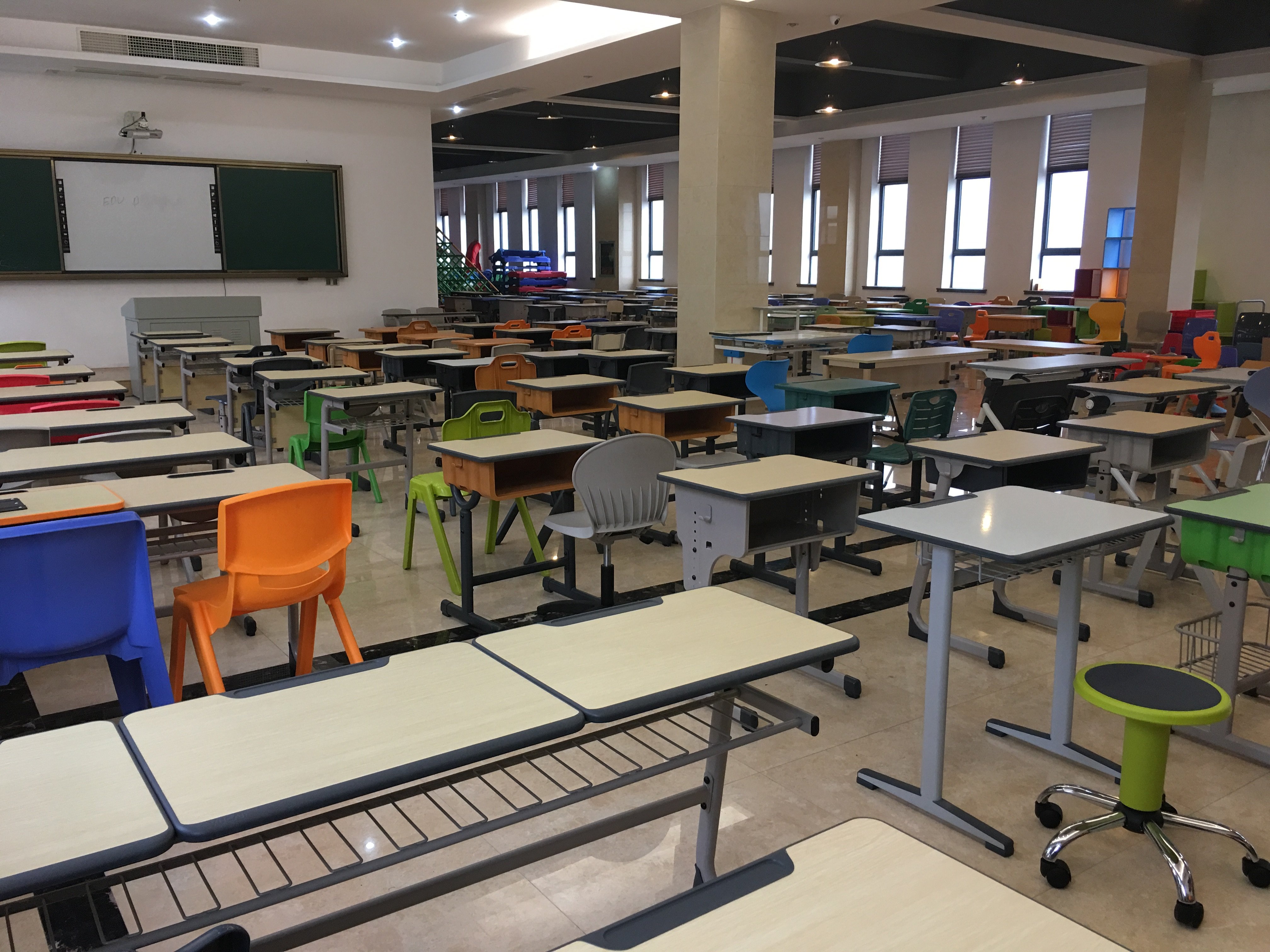 оборудование и мебель для школ