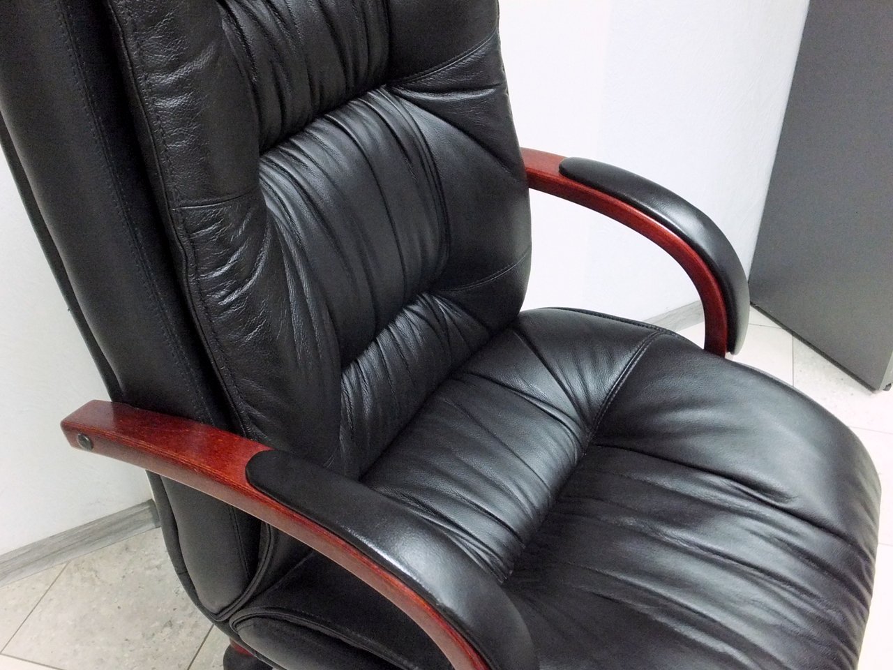 Кресло офисное натуральная кожа. Кресло для руководителя Лотрек DB-015. Кресло руководителя Director кожа 3020. Офисное кресло Donati кожаное Dr-120. Кресло офисное Консул 531287 кожа.