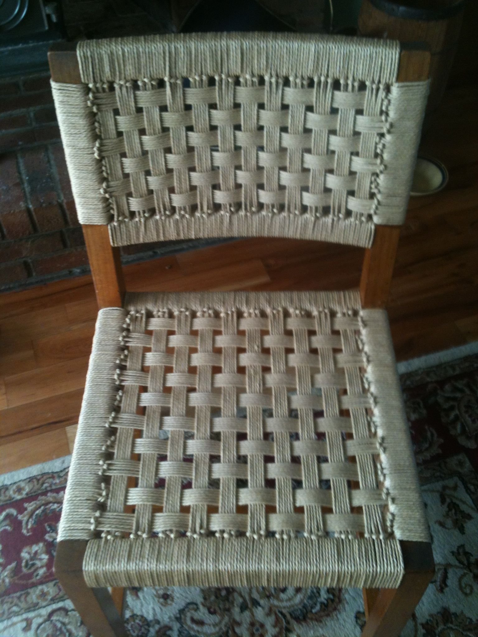 Плетеная сидушка на стул