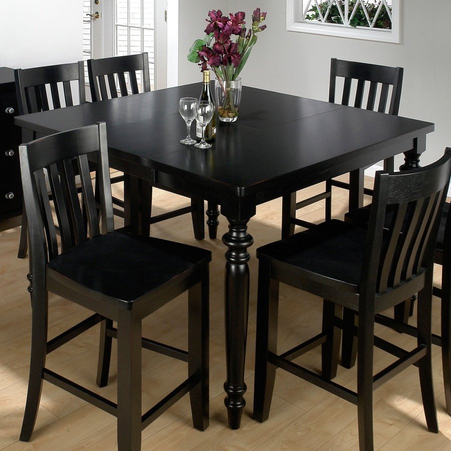 Черные деревянные стулья для кухни