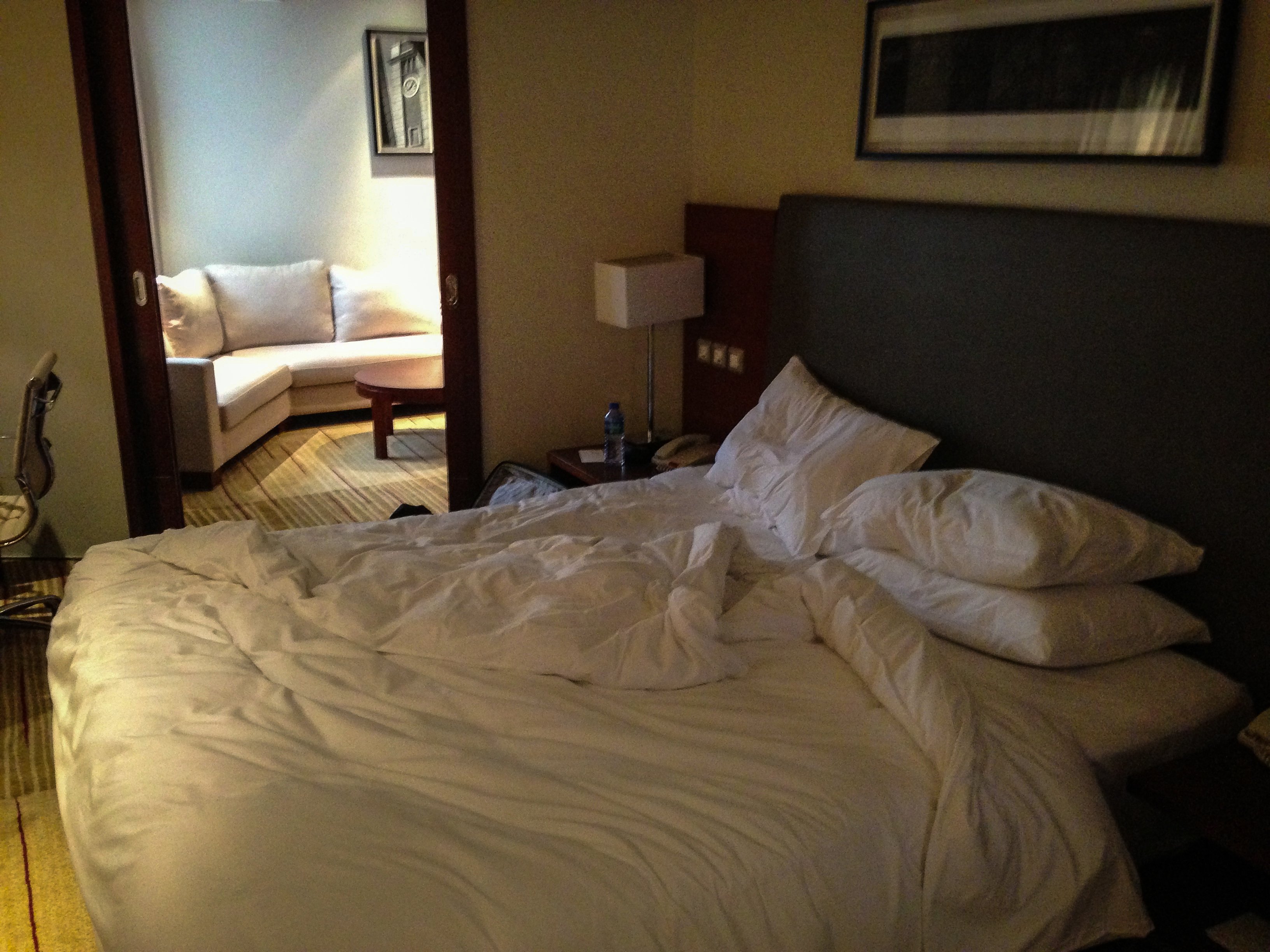 одна большая кровать в номере