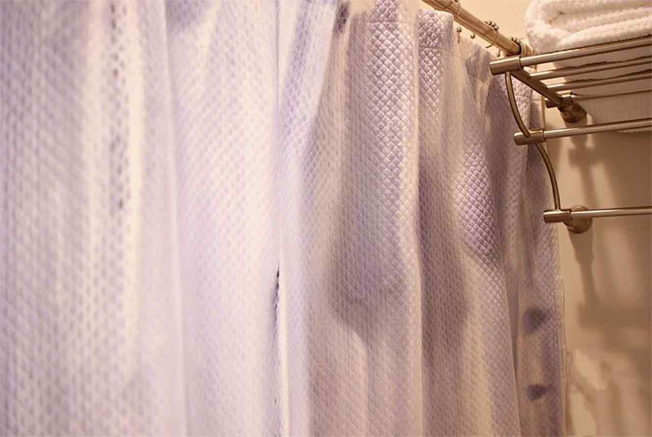Как отмыть шторы. Текстильная штора для ванной. Штора для ванной тканевая. Текстильная тканевая шторка для ванной. Шторы для ванной текстильные водоотталкивающие.
