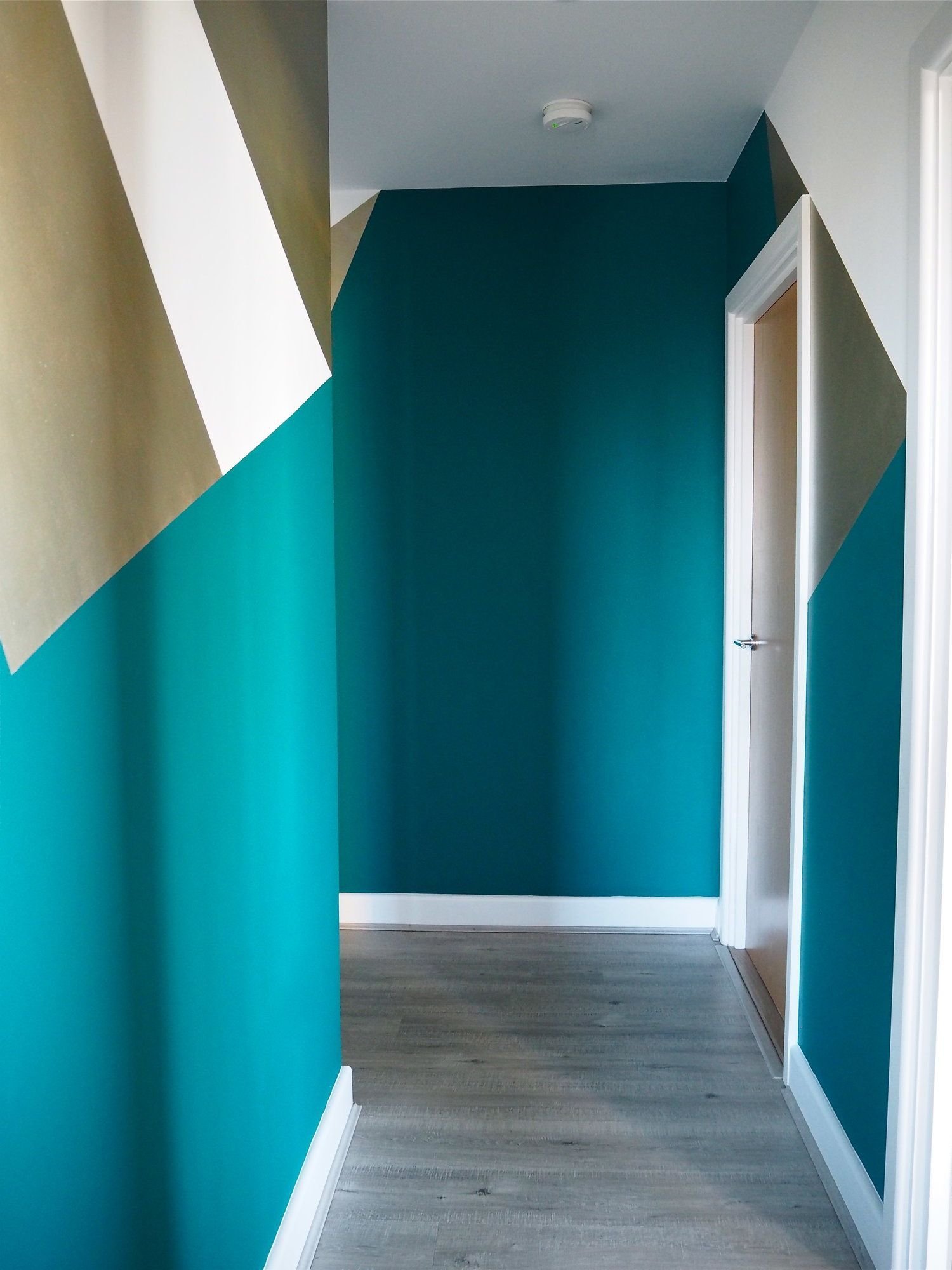Стены под покраску в интерьере фото коридор