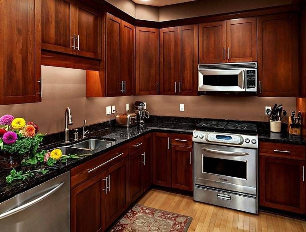 Кухонный гарнитур коричневый цвет. Кухонный гарнитур дерево. Кухня под дерево. Кухня деревянного цвета. Кухня в темном цвете.
