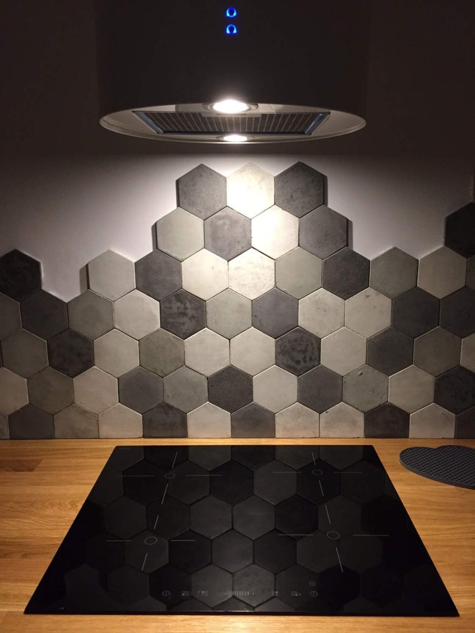 Hexagon Scale White 10.7x12.4