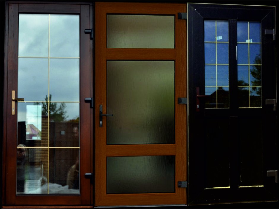 Ламинированные алюминиевые двери