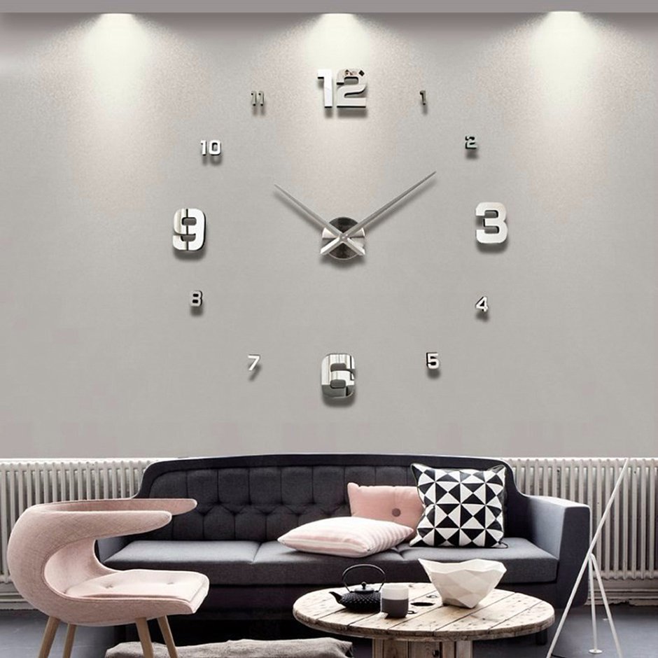 Часы на стену с отдельными элементами