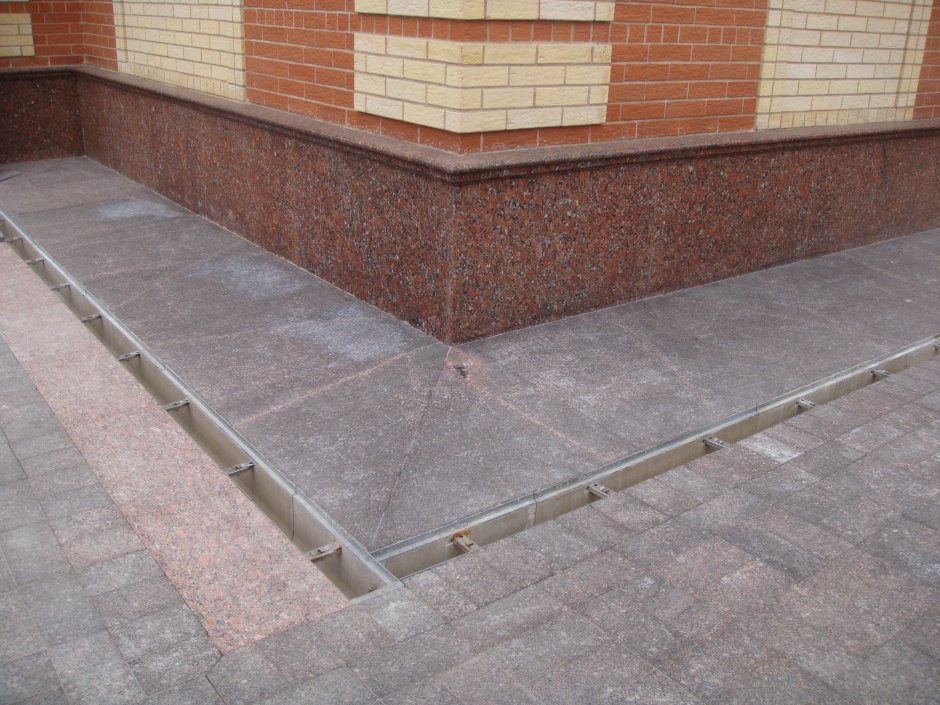 Керамическая плитка для отмостки