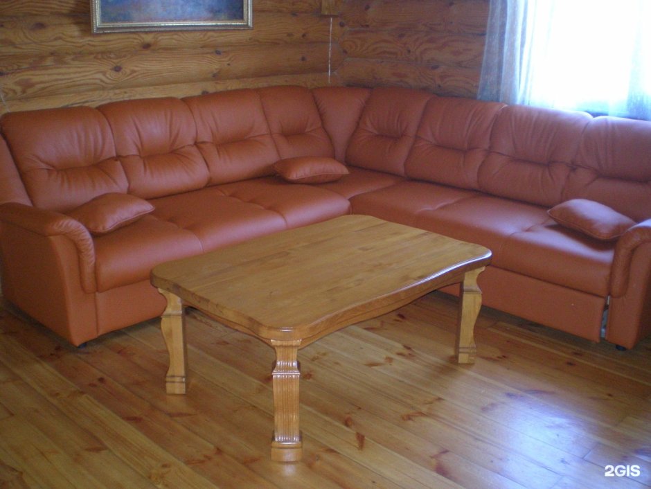 Кожаный диван для бани в комнату отдыха