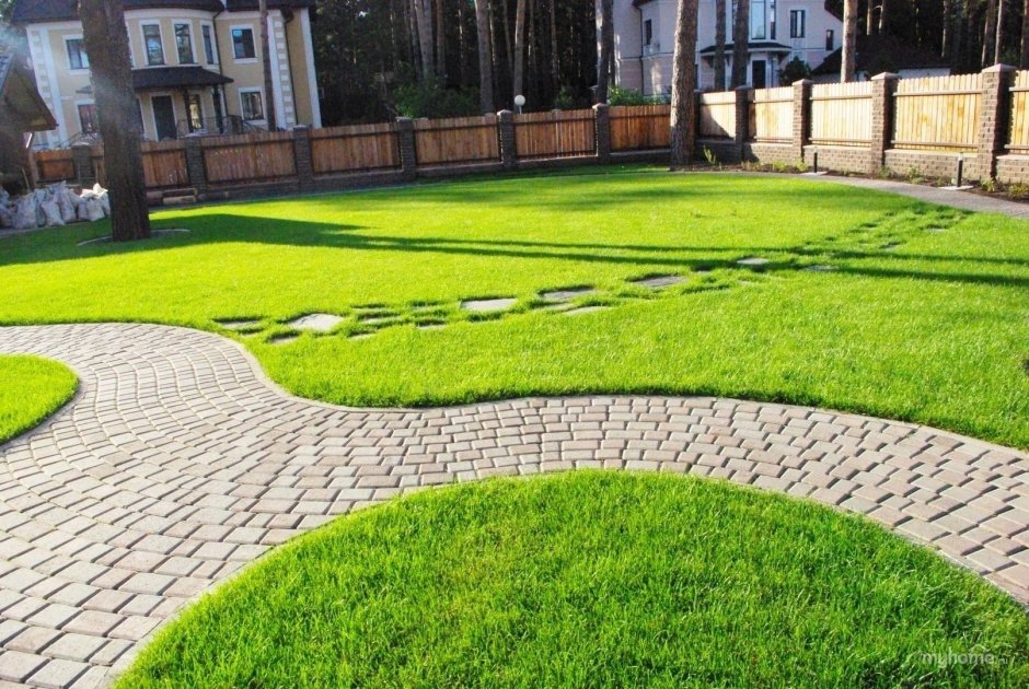 Кладка искусственного газона