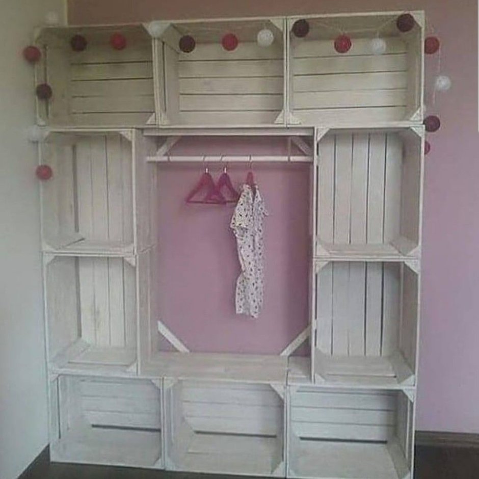 Шкафчик из паллет