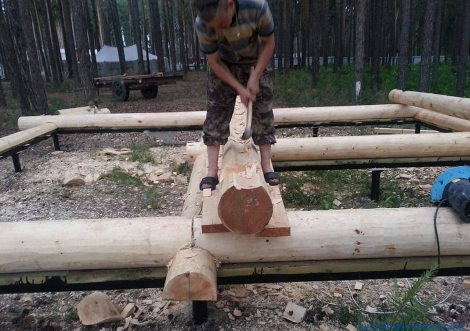 Дикий сруб бани