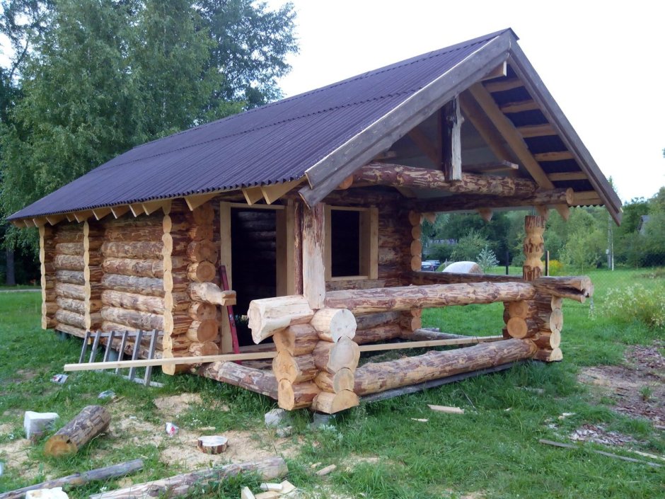 Изба деревянная из бревен