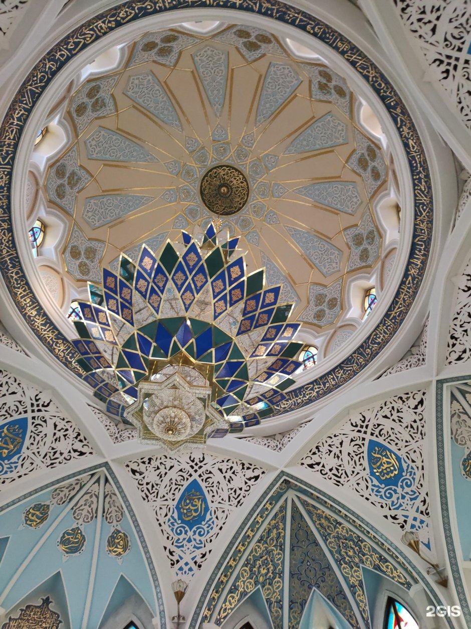 Люстра в мечети кул шариф