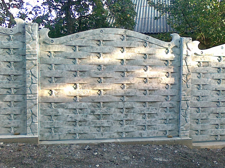 Забор из жб шпал