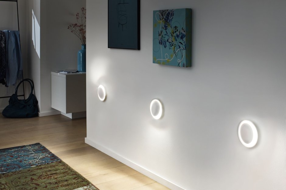 Точечные светильники на стену для подсветки