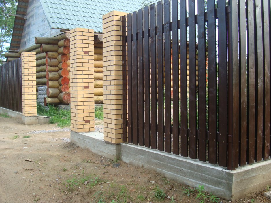 Ленточный забор