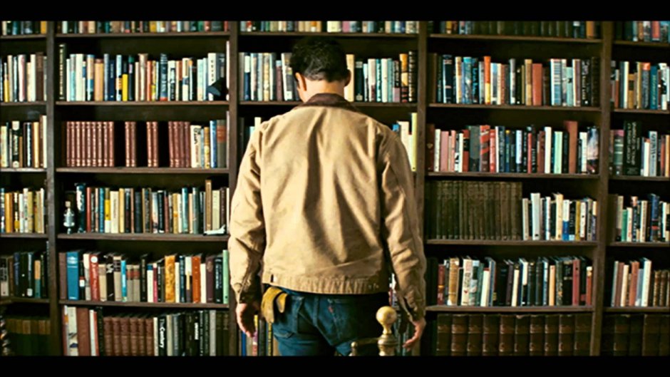 Интерстеллар книжные полки