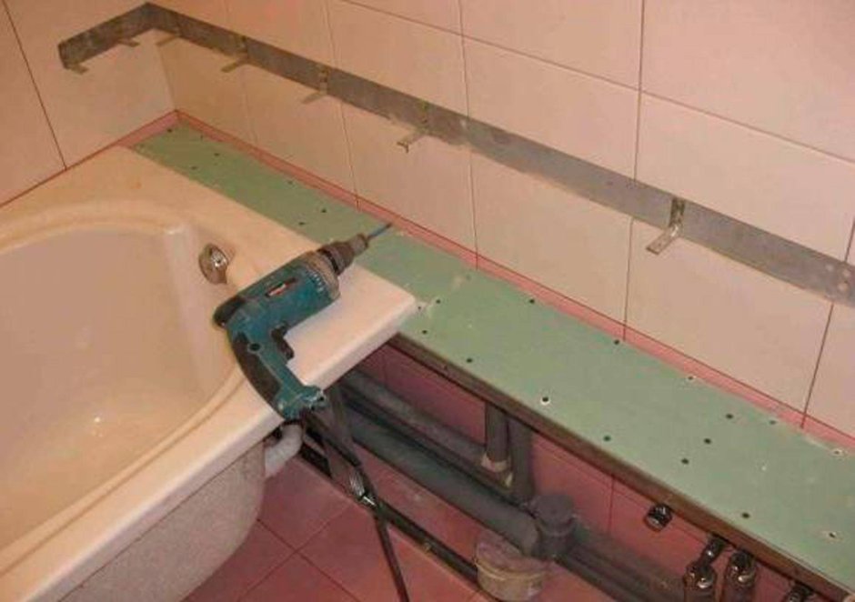 Монтаж короба для труб в ванной