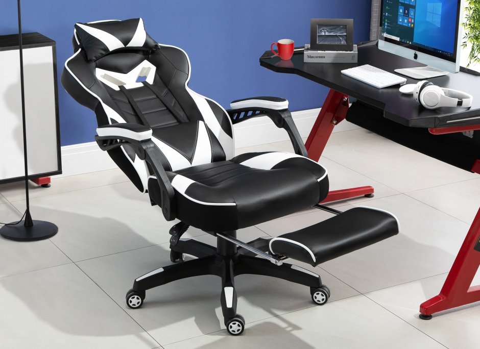 Игровое кресло в интерьере