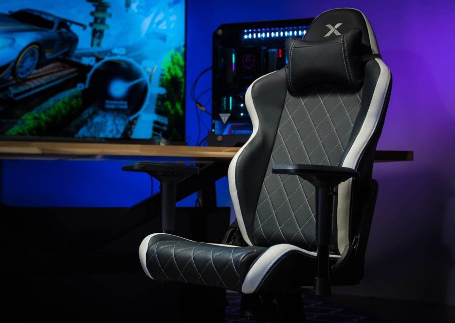 Игровая кабина Acer Predator thronos