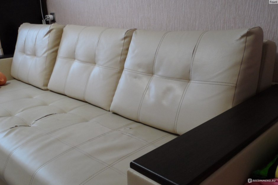 Подушки из экокожи для дивана