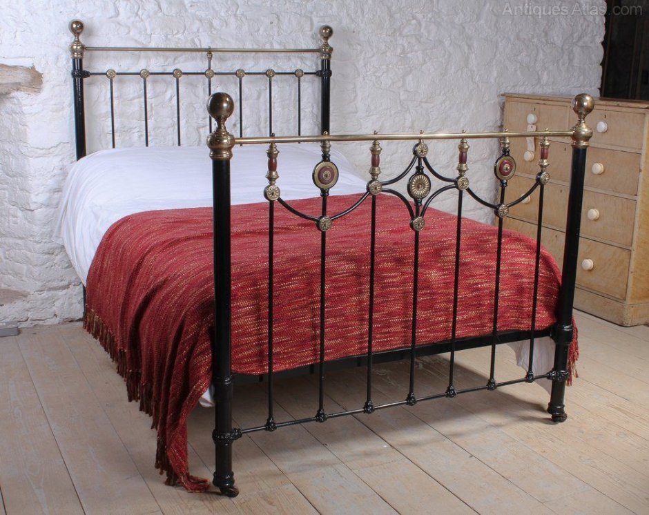 Кровать металлическая с панцирной сеткой