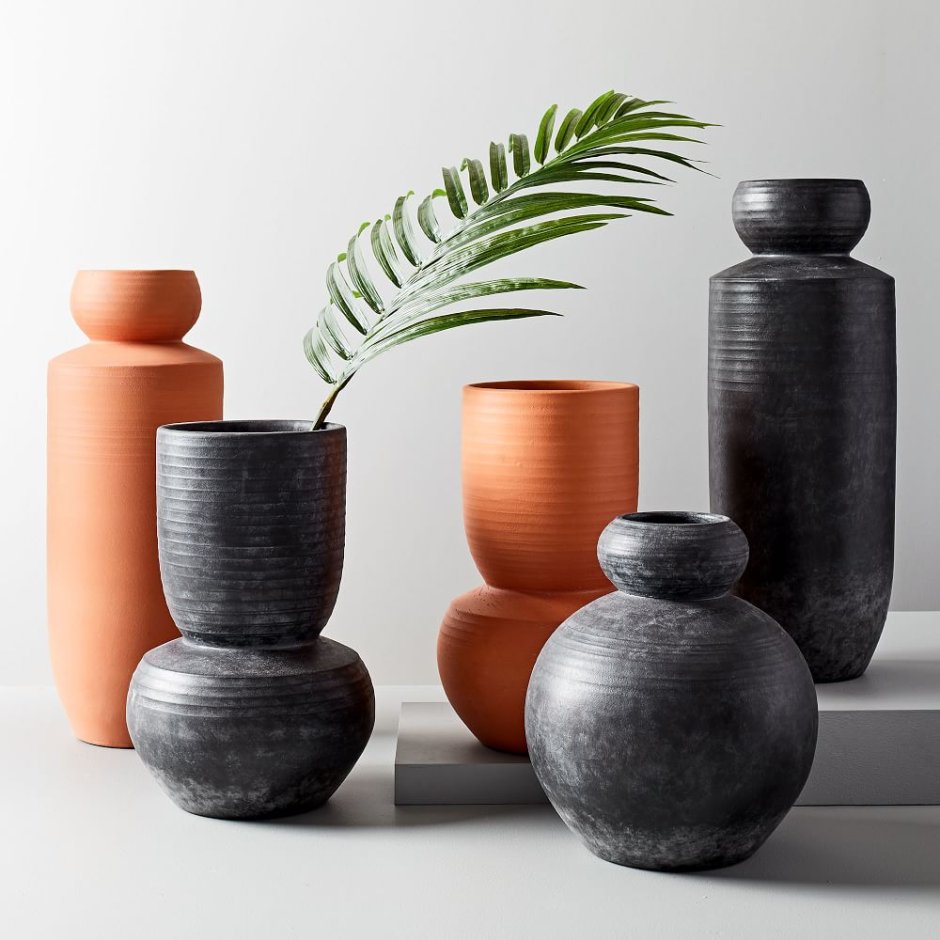 Керамические вазы в интерьере