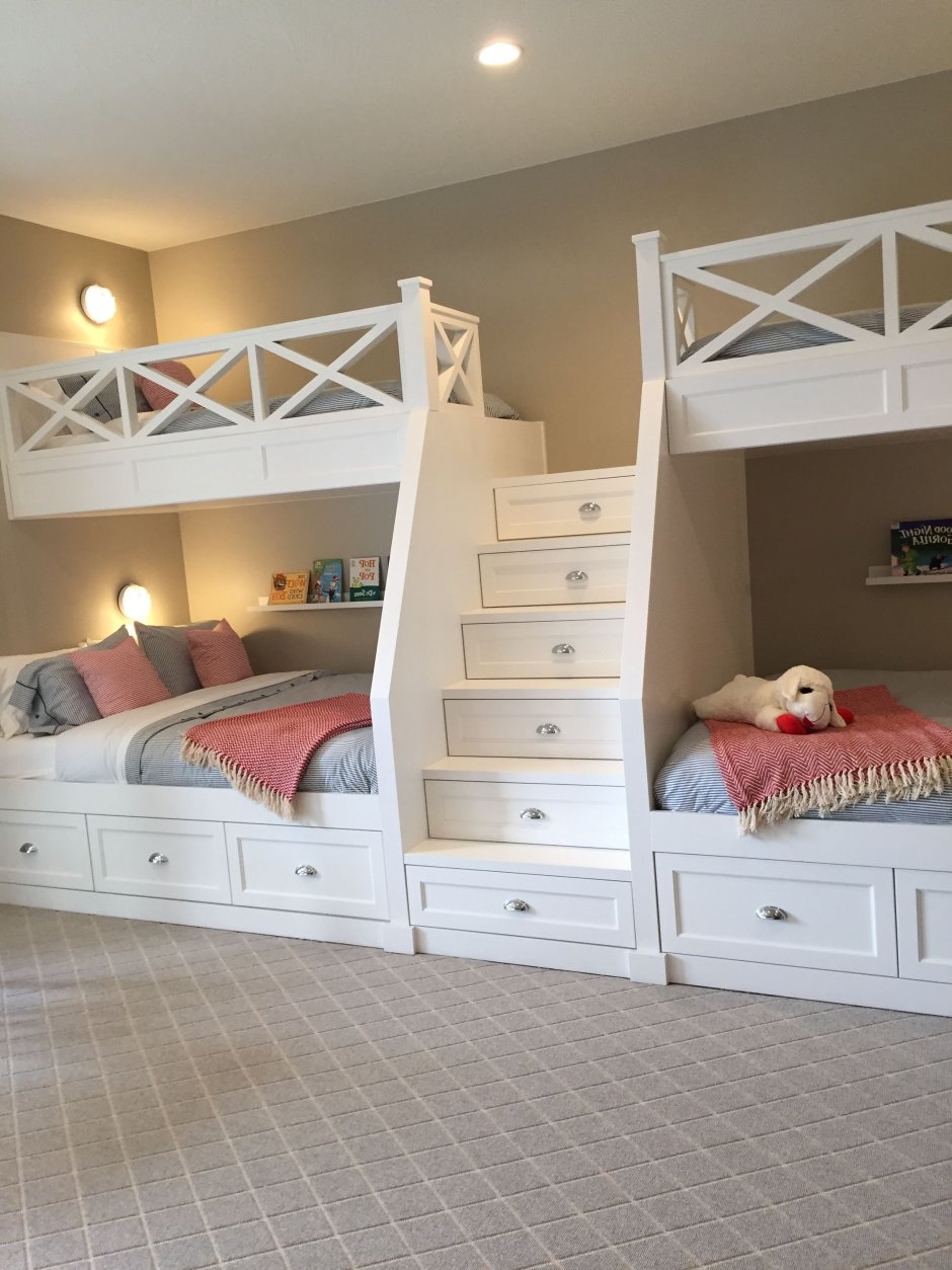 Двухэтажная кровать для ребенка одного