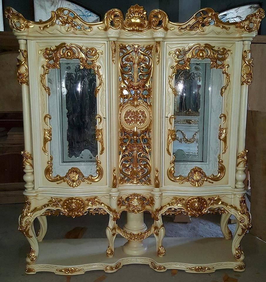 Шкаф в стиле Барокко