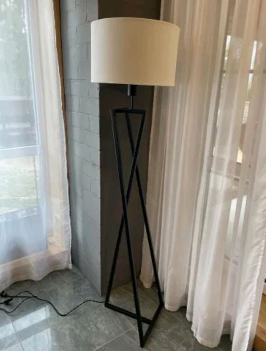 Торшер в стиле лофт напольный с полкой