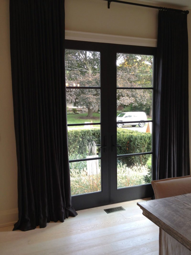 Чёрные Ока в интерьере