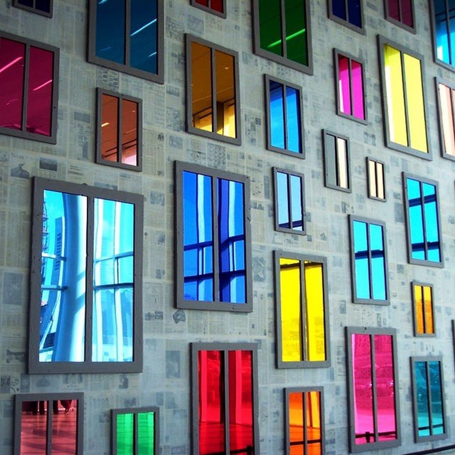 Разноцветные окна