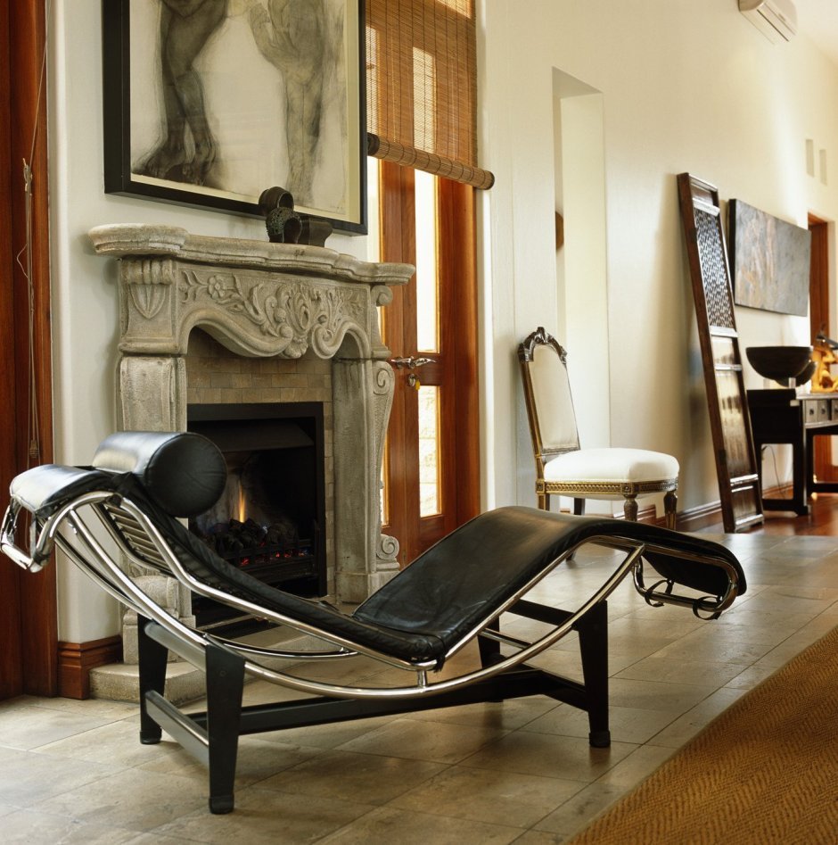 Современные каминные кресла